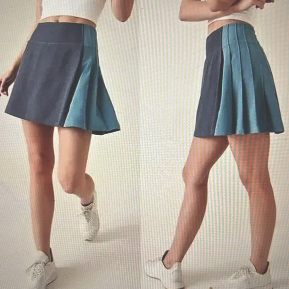 Athleta Fairway Pleated Skort Two Tone Charcoal & Teal - Medium